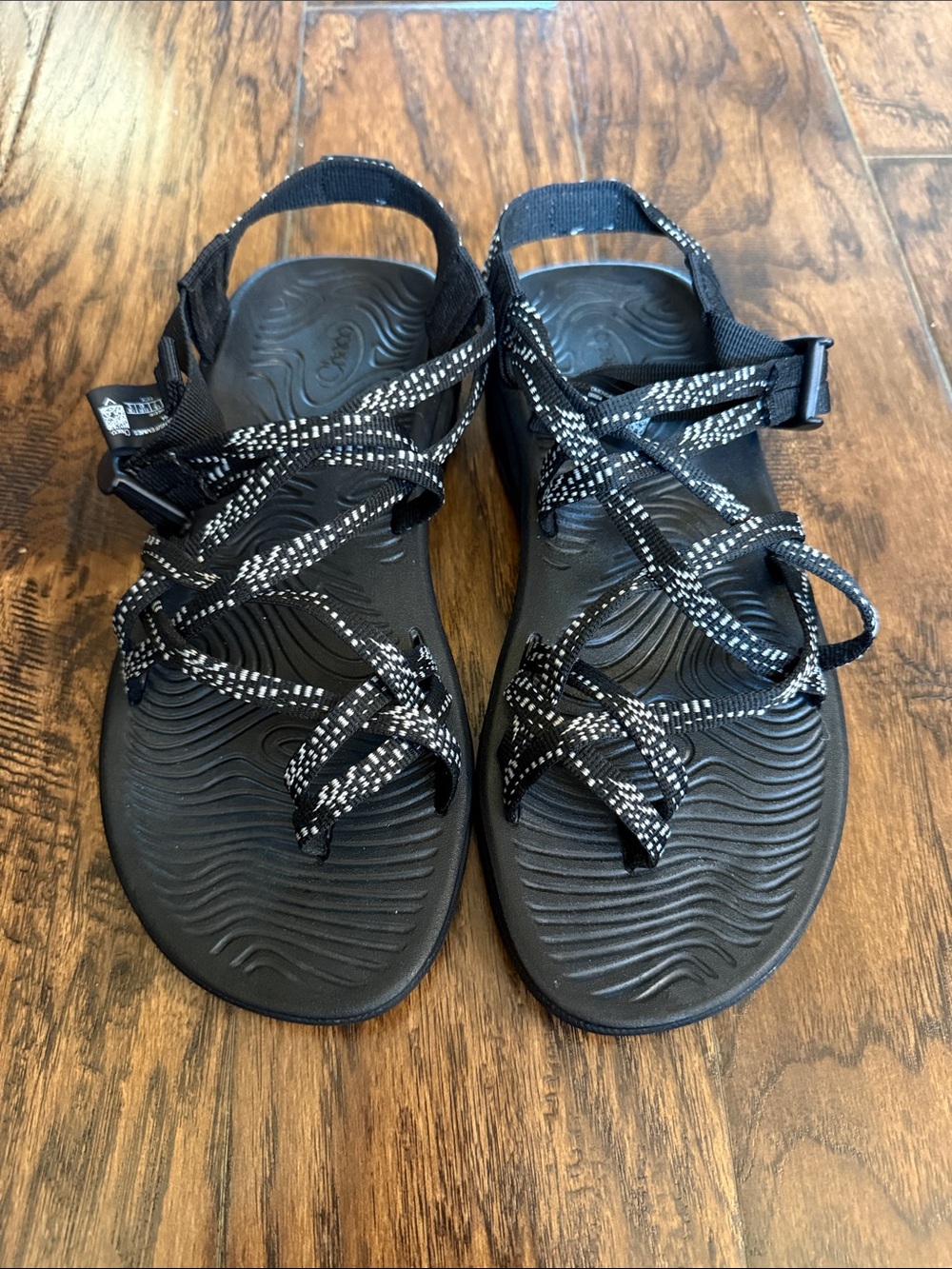 Chaco Black Strappy Outdoor Sandals, size women’s 9 - Picture 3 of 11